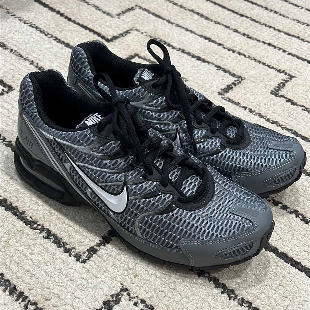 🆕 Nike Air Max Torch4 Sneakers